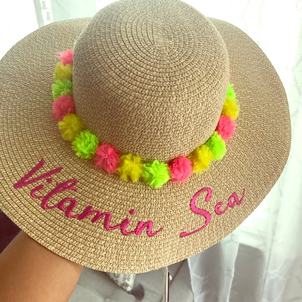 Floppy hat